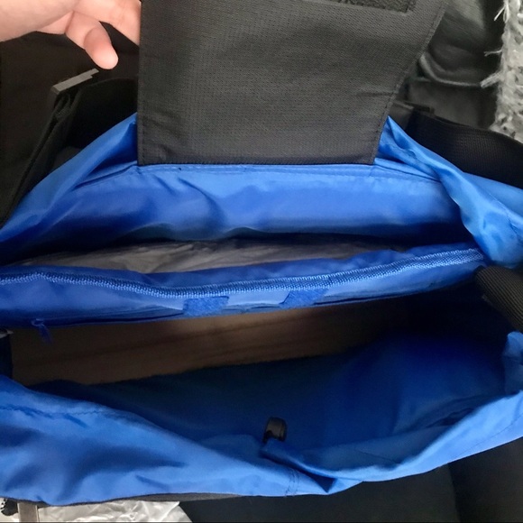 Golla GenMob Black 16" Laptop Messenger Bag NWT - Picture 9 of 12